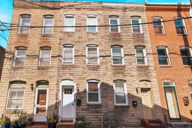 Building Photo - 420-A S Regester St