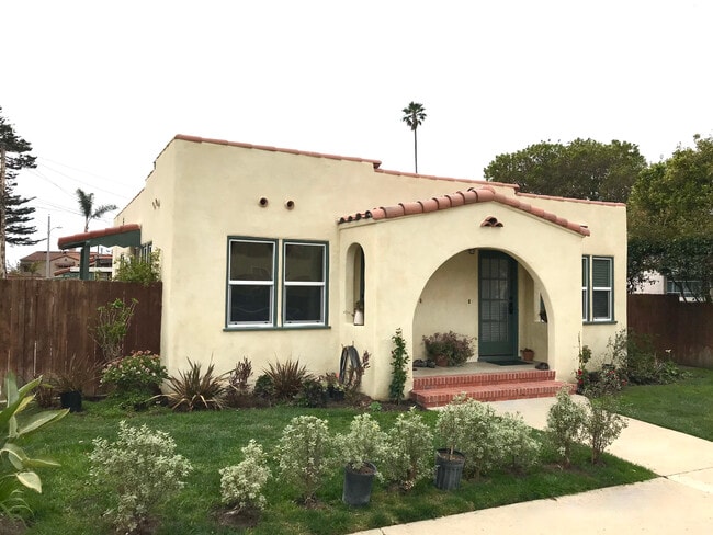 Duplex - 2218 San Marcos St Unit 2216