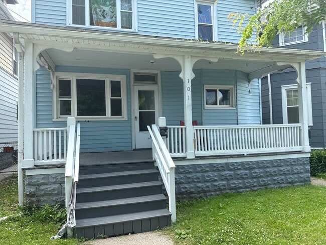 101 Aldrich Pl Unit Upper