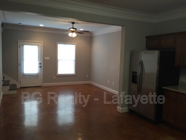 113 Flurry Ln
