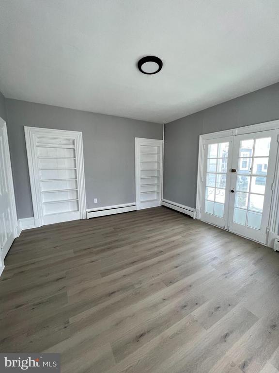 Photo - 141 W Main St