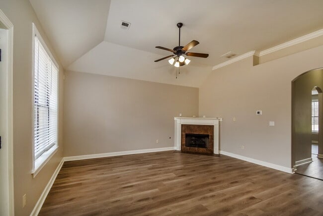 6010 Abigail Bluffs Cove