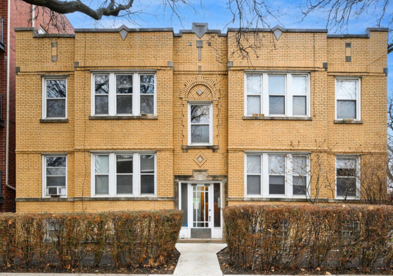 Photo - 3702 W Cornelia Ave Unit 2