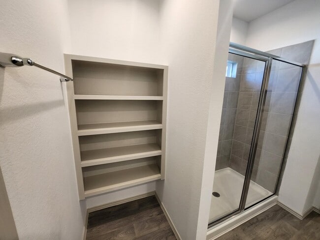 Building Photo - 7214 Sunset Crk Dr