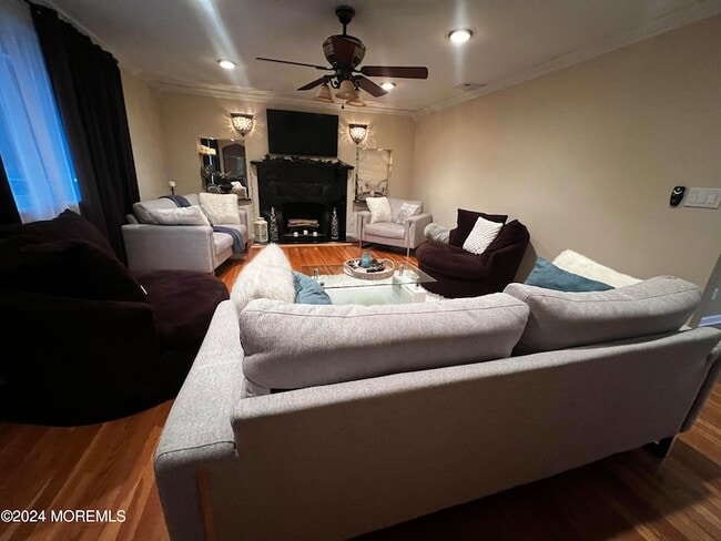 Photo - 499 W Park Ave