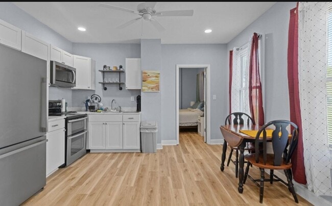 Photo - 703 1st St Unit C