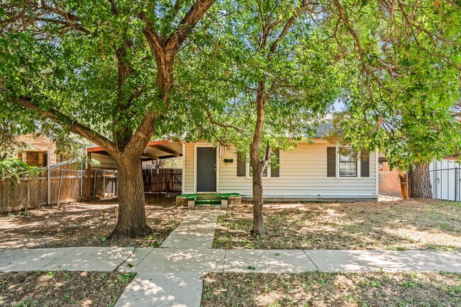 Photo - Cozy Home with Bonus Room, Minutes from TTU