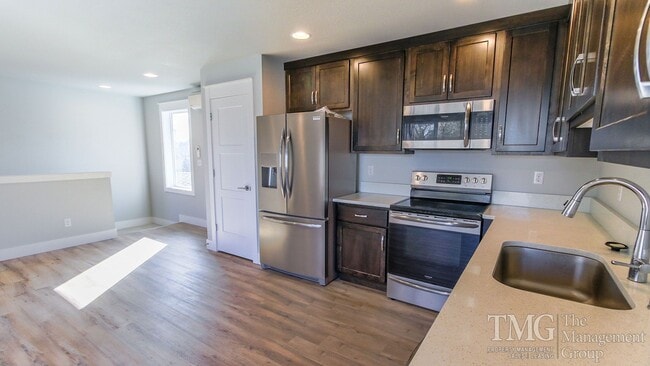 Photo - 1BD Apartment ADU with Garage in Downtown ...