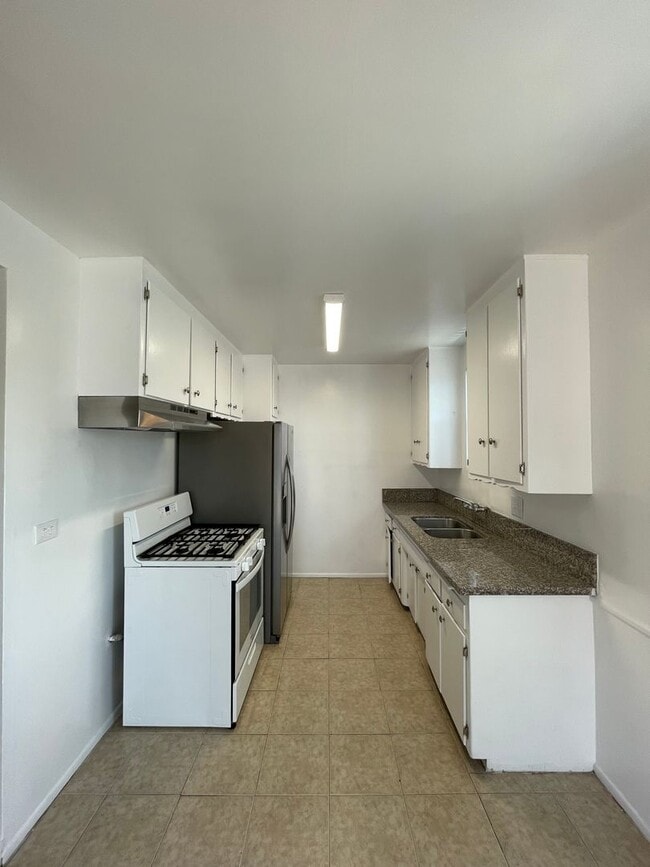 Photo - 19401 Haynes St Unidad 10