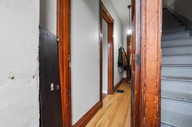Photo - 6 bed/2 bath on Wheeler St., Mins. from UC for Only $650/pp ($3900/mo)!