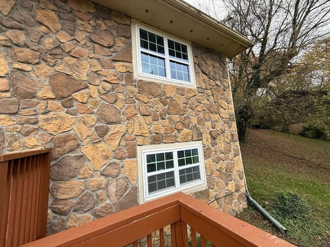 Photo - Enjoy Panoramic Holston River Views from T...