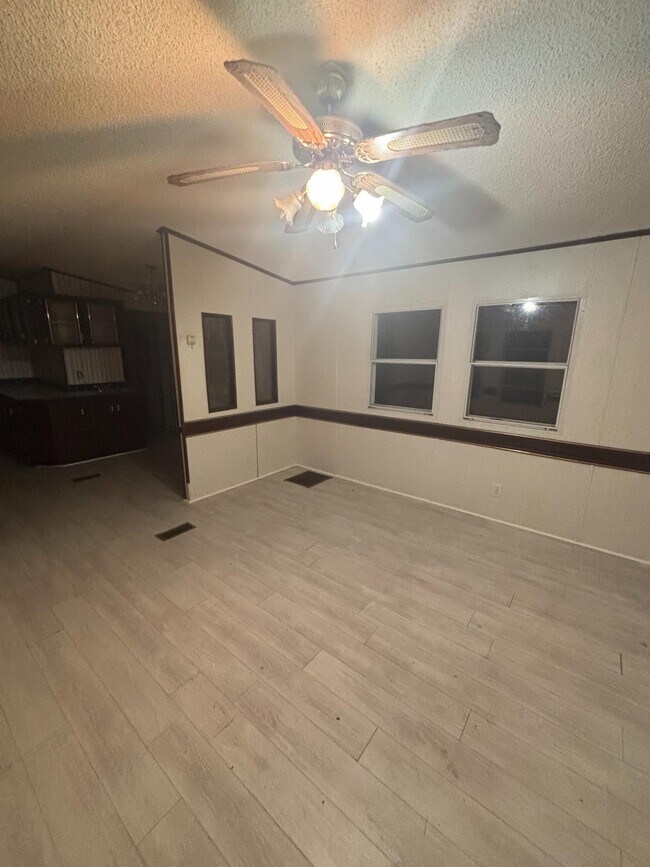 Photo - 706 Greywood Ln