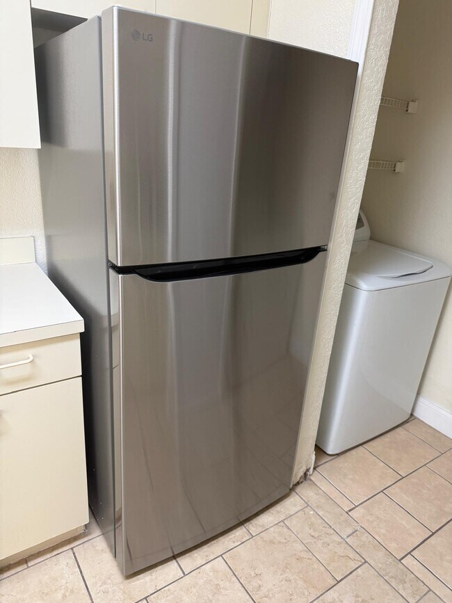 2550 N Alafaya Trail