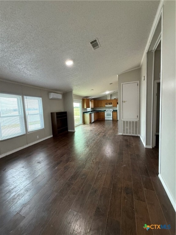 Photo - 254 Maverick Ln