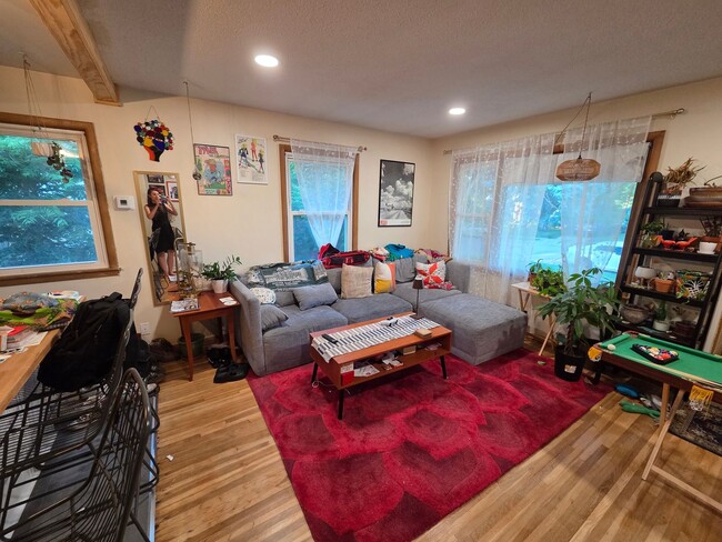 Photo - 4229-4231 Unity Ave N Unit 4231