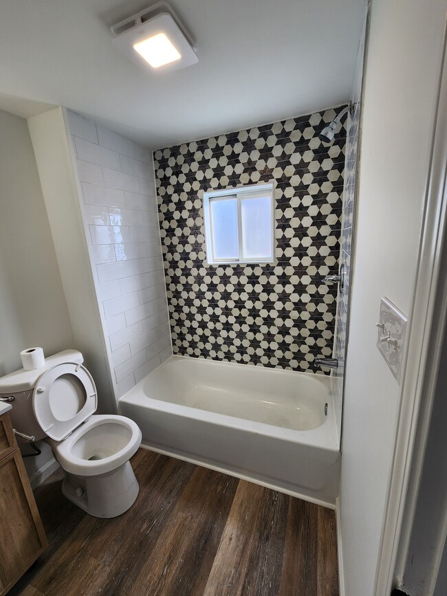 Photo - 334 Moyhend St