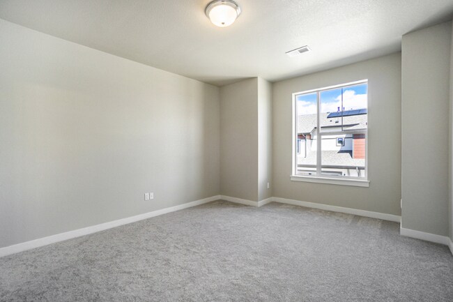 Photo - 832 Schlagel St Unit 8