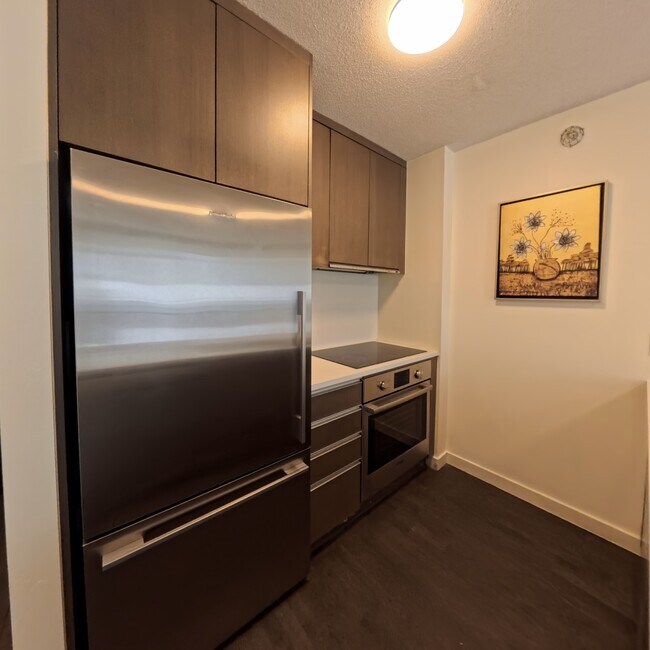 Photo - 1009 Harwood St