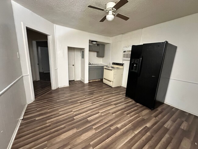 Photo - 1303 S 19th St Unidad B