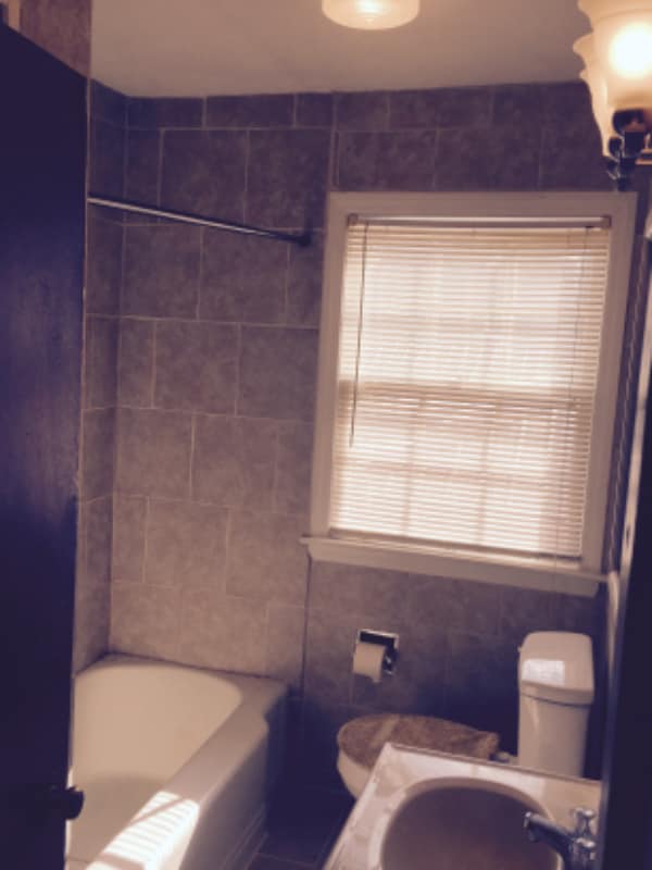 Photo - 1037 6th St W