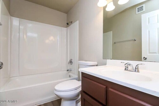 Photo - 6627 S 44th St