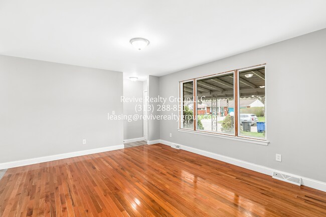 Photo - 7223 Mohawk St