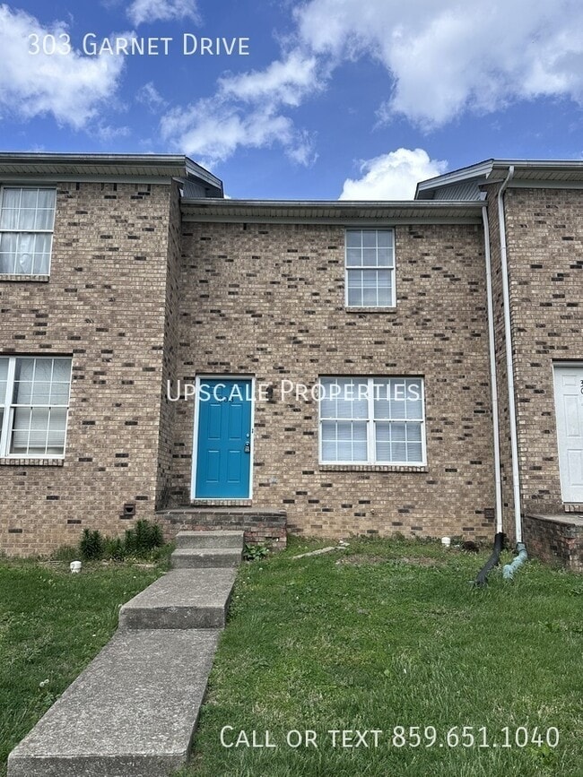 Photo - 303 Garnet Dr