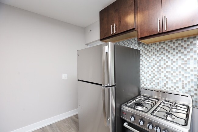 Photo - 814 W Cornelia Ave Unit 703