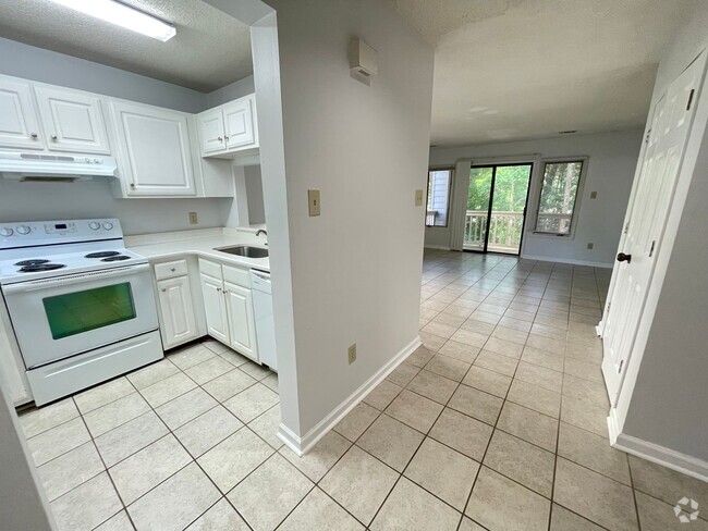 Building Photo - Updated, polished 2br END UNIT in Mill Cre... Rental