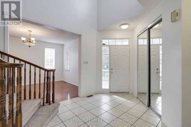 Photo - 35 Norgold Crescent