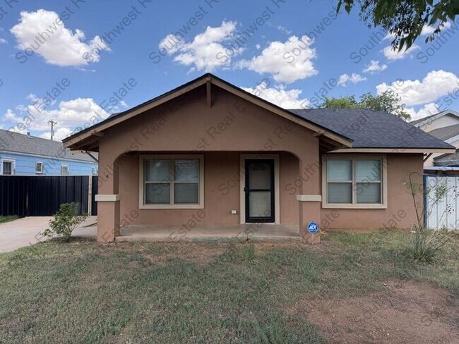 Building Photo - Modern meets classic! 3 bed 2 bath home for rent!