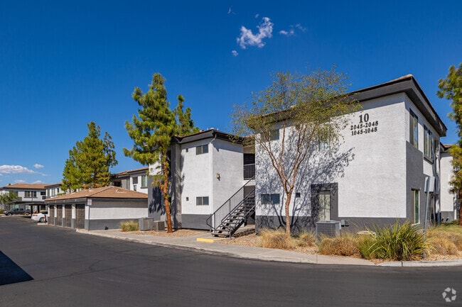 Building Photo - Villas at Mountain Vista Ranch