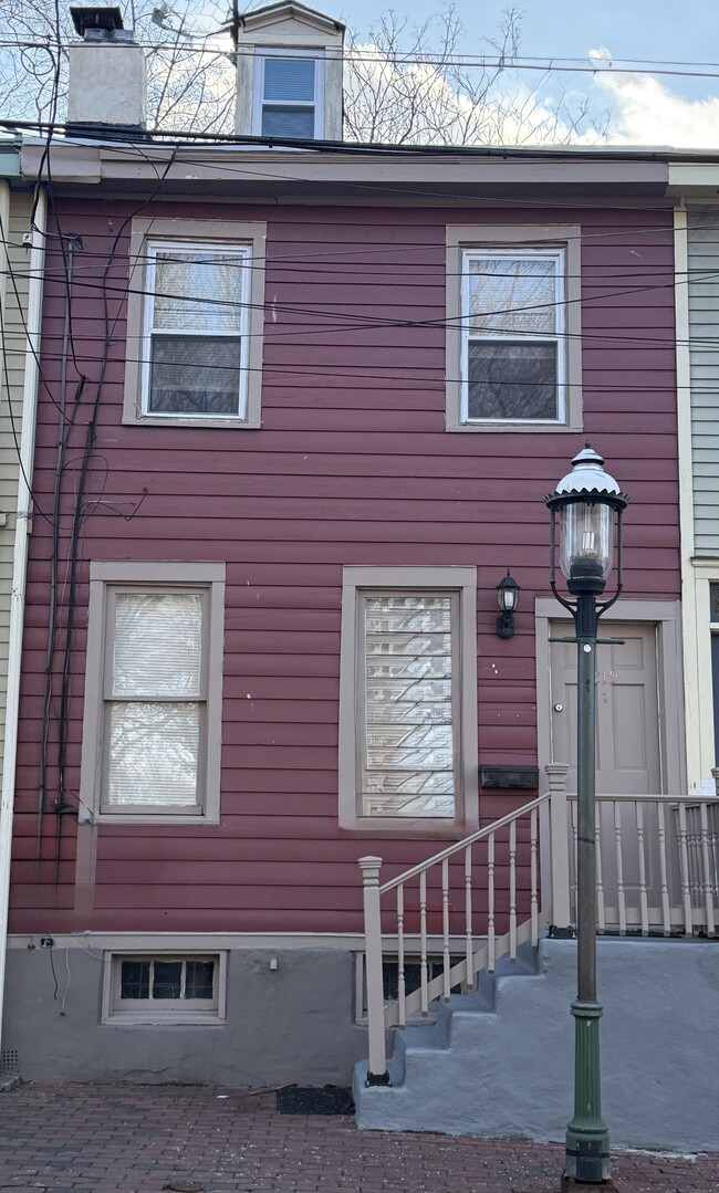 Photo - 219 Clay St Townhome