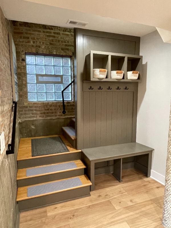 Photo - 4037 N St Louis Ave Unit 4037 W Roscoe