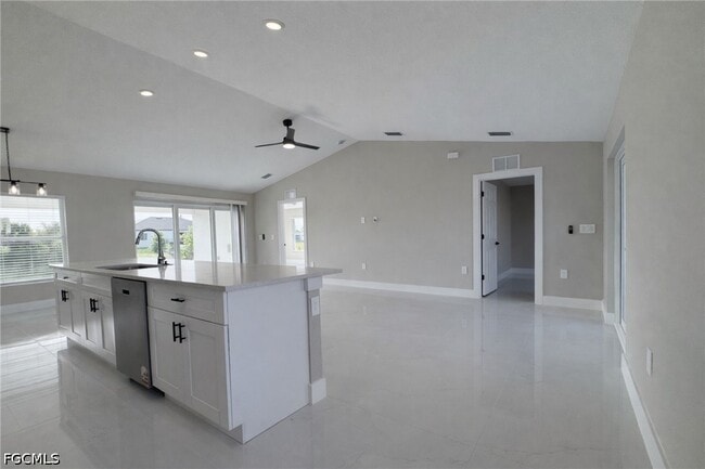 Photo - 111 NW 19th Pl