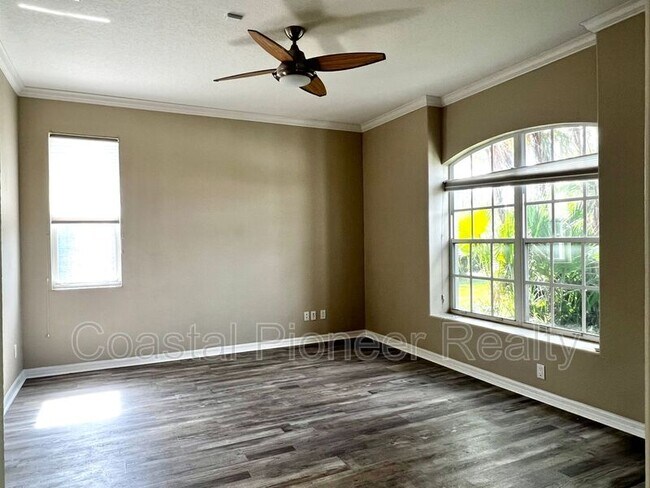 423 Lakewood Dr