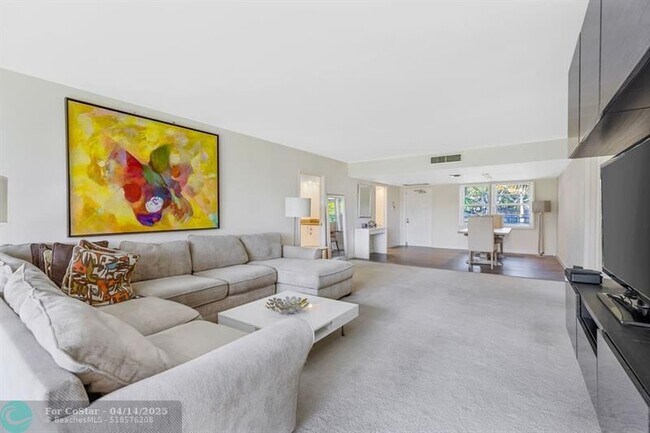 Photo - 3850 Oaks Clubhouse Dr Unit 208