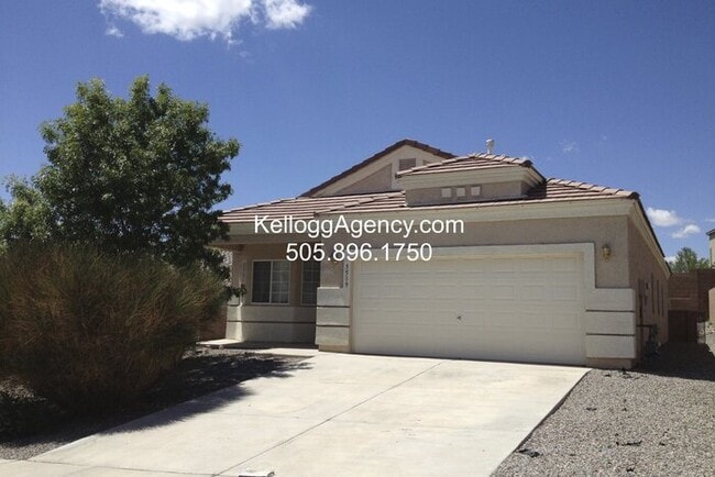 Building Photo - 3BR/2Living in Enchanted Hills!