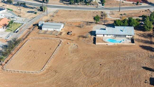 Building Photo - HORSE TRAINERS! MUST SEE HORSE PROPERTY AWESOME ACRAGE 5 ACRES Beautiful Custom 1 story home in W...