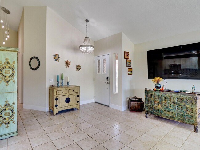 77897 Woodhaven Dr S