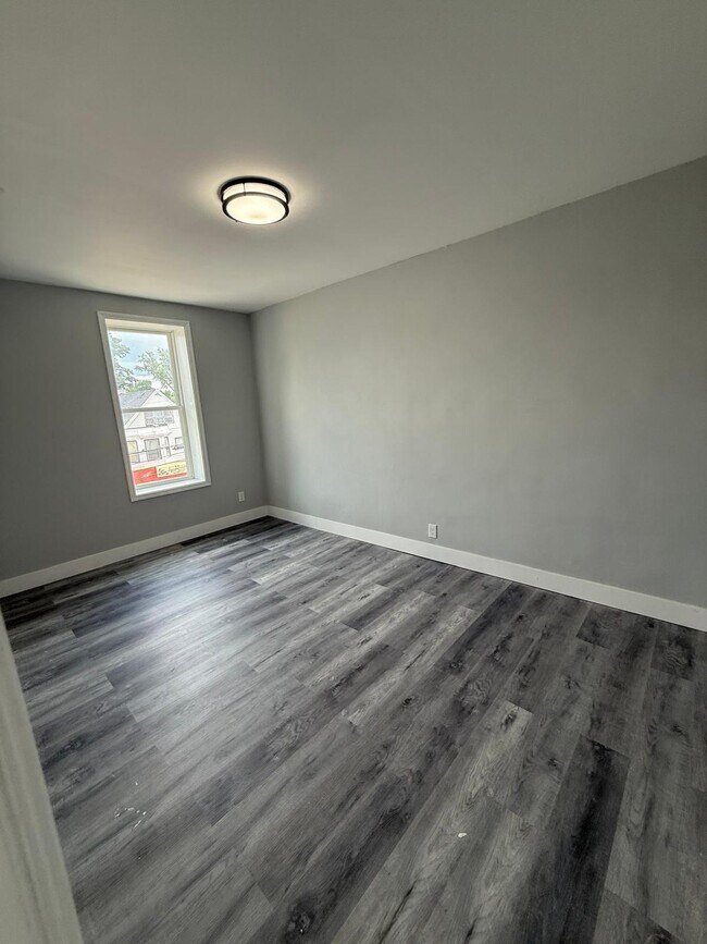 Photo - 922 State St