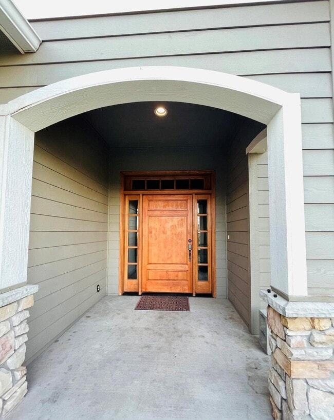 Photo - 5805 Englewood Ave