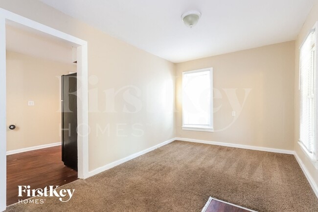 2901 Ezekiel Ave