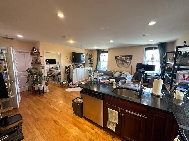 Photo - 100 Fellsway W Unit 2