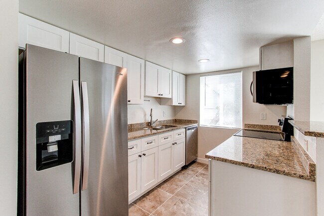 Photo - 17093 E Tennessee Dr Unidad 104