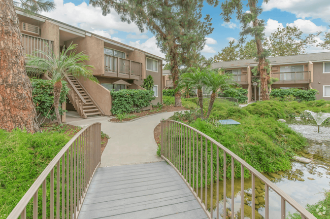 Building Photo - Orange Creek Apartments