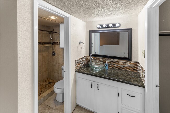 Building Photo - 1500 Bay Area Blvd Unit 138