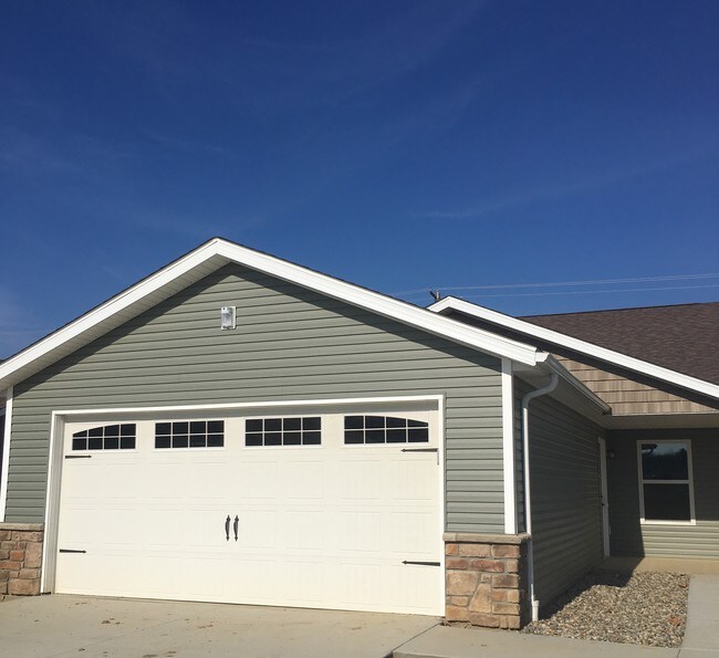 Villas at Potters Creek Apartments Alliance, OH