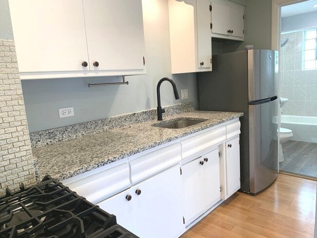 Photo - 7300 S 78th Ave Unidad 6