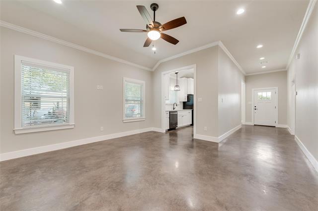 Photo - 905 Smith St